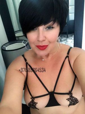 picture SIMONE HOT MILF (dating)