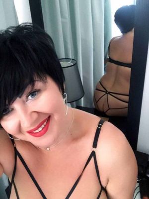 SIMONE HOT MILF, height: 0, weight: 0