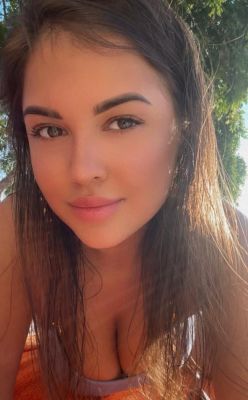  Isabella escorts local men and tourists in Dubai