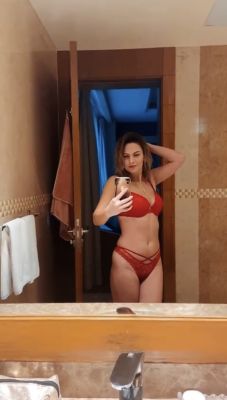 Book your lesbian date, tel. +971 43 218 1898