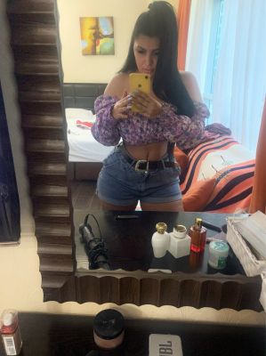 Elegant Dubai vip escort Jacquelin (AED 3000 per hour)
