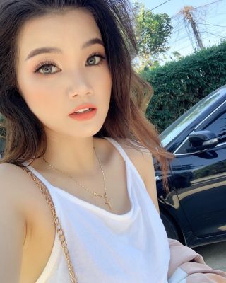 European escort does OWO, CIM, COM. Prices from AED 1800/hr