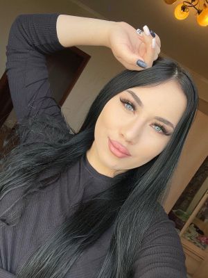 Cora - italian escort based in Dubai