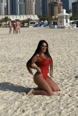 Natasja escorts Dubai citizens and guests for AED 2000/hr