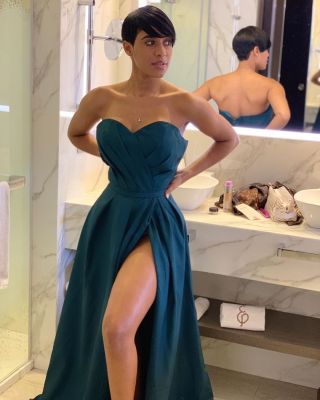 Pics and reviews on super escort Zoe
