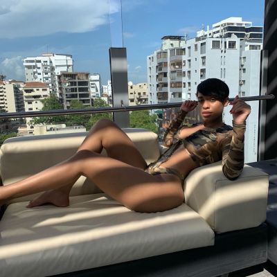 Zoe, profile pictures