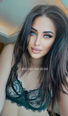 Look through escort pictures of Roxanne on sexdubai.club
