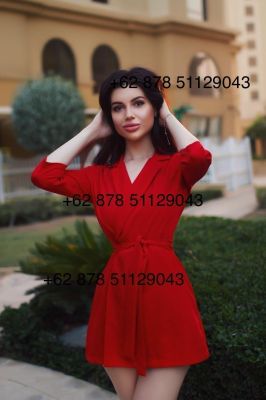 Book an escort in Dubai for AED 1800 per hour