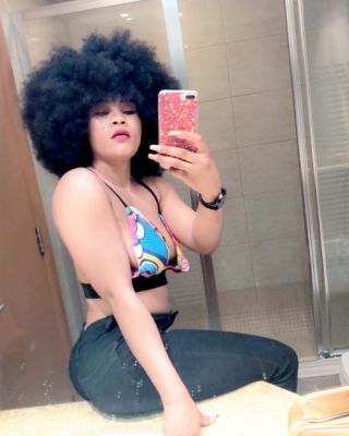 Cheap outcall escort Renee will visit you in Dubai for sex