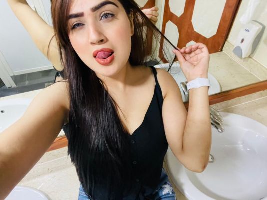 Welma is a model for sex and massage in Dubai
