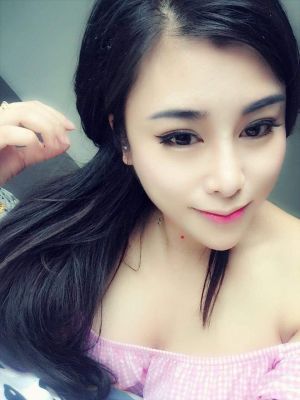 Cheap outcall prostitute in UAE - 28 year-old Carolina can meet you 24 7