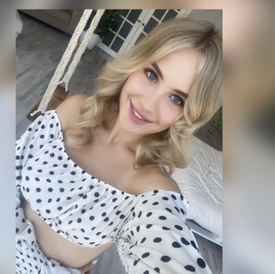 Mature escorts of UAE does a BJ for AED 2000