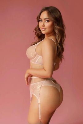 Dubai massage girl Miriam, 177 cm, 76 kg