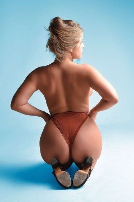 Phyllis - lesbian escort in Dubai