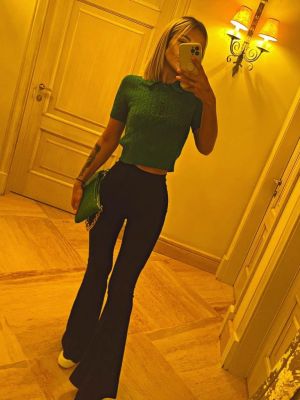 See sexy photos of whore Daniela on escort listings