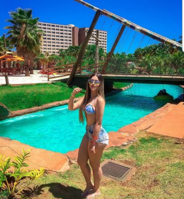 Female escort Jolana for sex in Dubai 