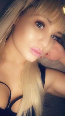 Top class woman will meet a generous man for AED 2000