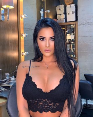 Valentia, 21, Dubai, 