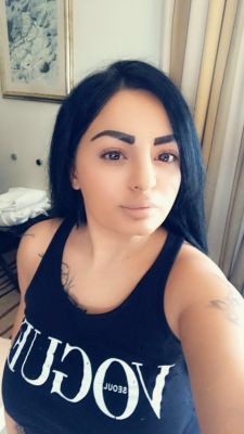 Lara is one of the best escort girls Dubai has in store