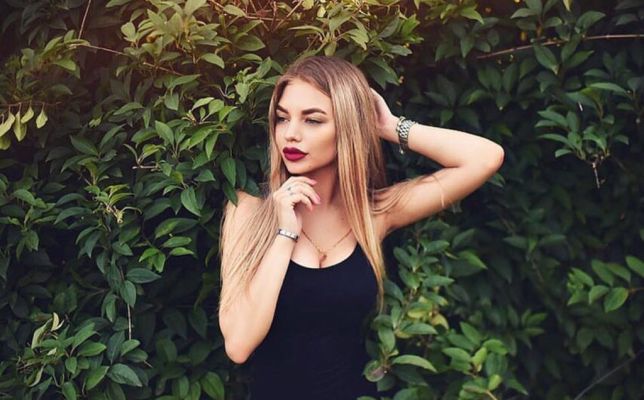 Submissive female loves BDSM, call +971 75 518 8558 
