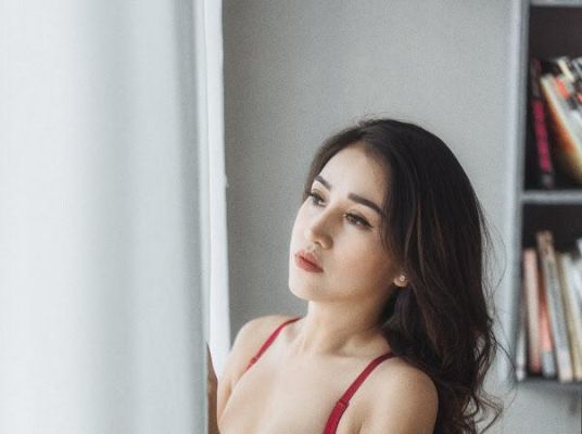 Turkish escort in Dubai (26 years old, works 24 7)
