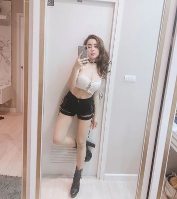 Fetish escort in Dubai meets her clients 24 7