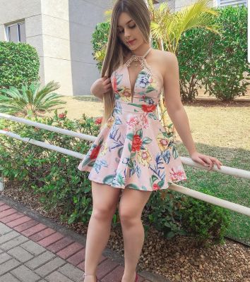 Call girl in Dubai: Keira available 24 7