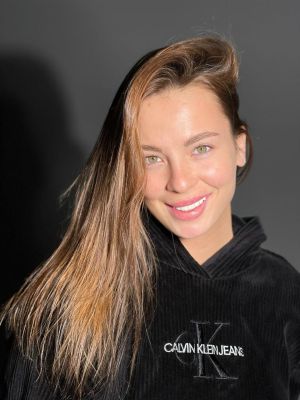 Rhea — an escort for massage in UAE