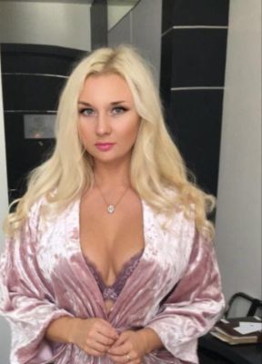 Lesbian female service from Leah 24 7