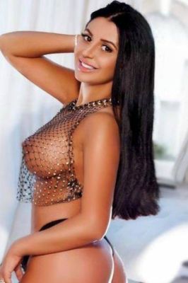 Eve - lesbian escort in Dubai