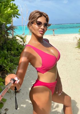 Date Dubai escort — independent girl Rhea from sexdubai.club