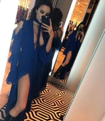 Girl escort service in Dubai from Irene