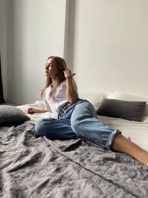 Mira - 28 year-old milf escort in UAE
