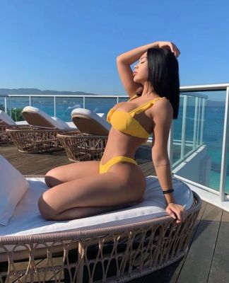 Elite escort in Dubai: Kami for VIP service