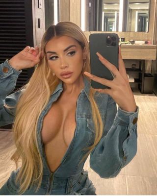 whore Andrea from Dubai