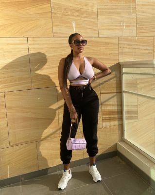 Look through escort pictures of Kiara on sexdubai.club