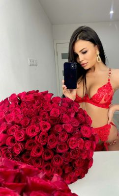 Independent escort in Dubai: June wants to meet a generous man