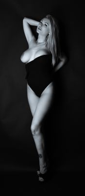 Klaudie, photos from the website sexdubai.club