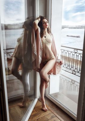 Cheap escort girl Connie sees her clients in Dubai