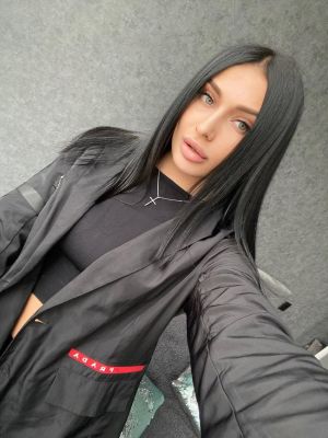 Cunnilingus from a lesbian prostitute Aaliyah