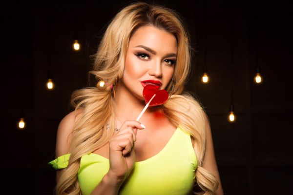 Need escort and babes? Lorenza is ready for sex with you