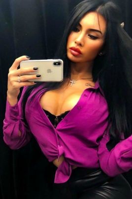 Book cheap asian escort for AED 2000 per hour