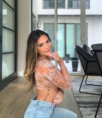 UAE hooker Keesha for sex for AED 1800