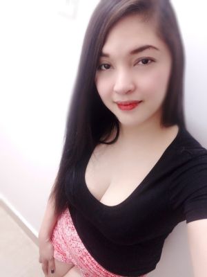 One of the hottest call girls Dubai has in store — sexy Frances, 158 cm, 50 kg