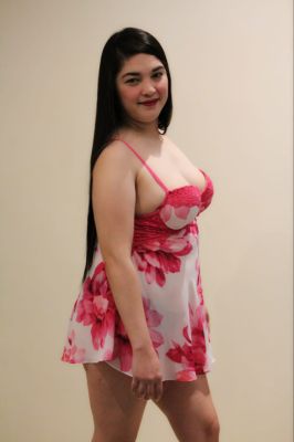 Lesbian call girl Frances is waiting for ladies