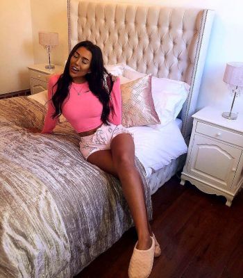 Dominant escort Nala, price from AED 1800/hr