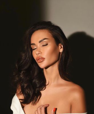 VIP treatment from 21 year-old elite escort Zola