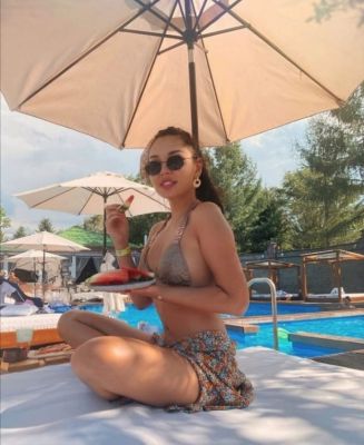 Any secret desires with a fetish escort Sarah: from AED 3000/hr