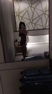 Cute lesbian girl will meet ladies, call +971 80 957 9663 
