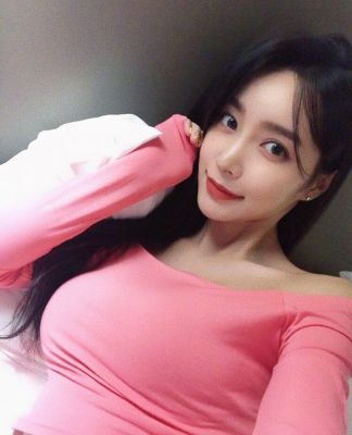 Independent asian escort in Dubai: Leigh available 24 7